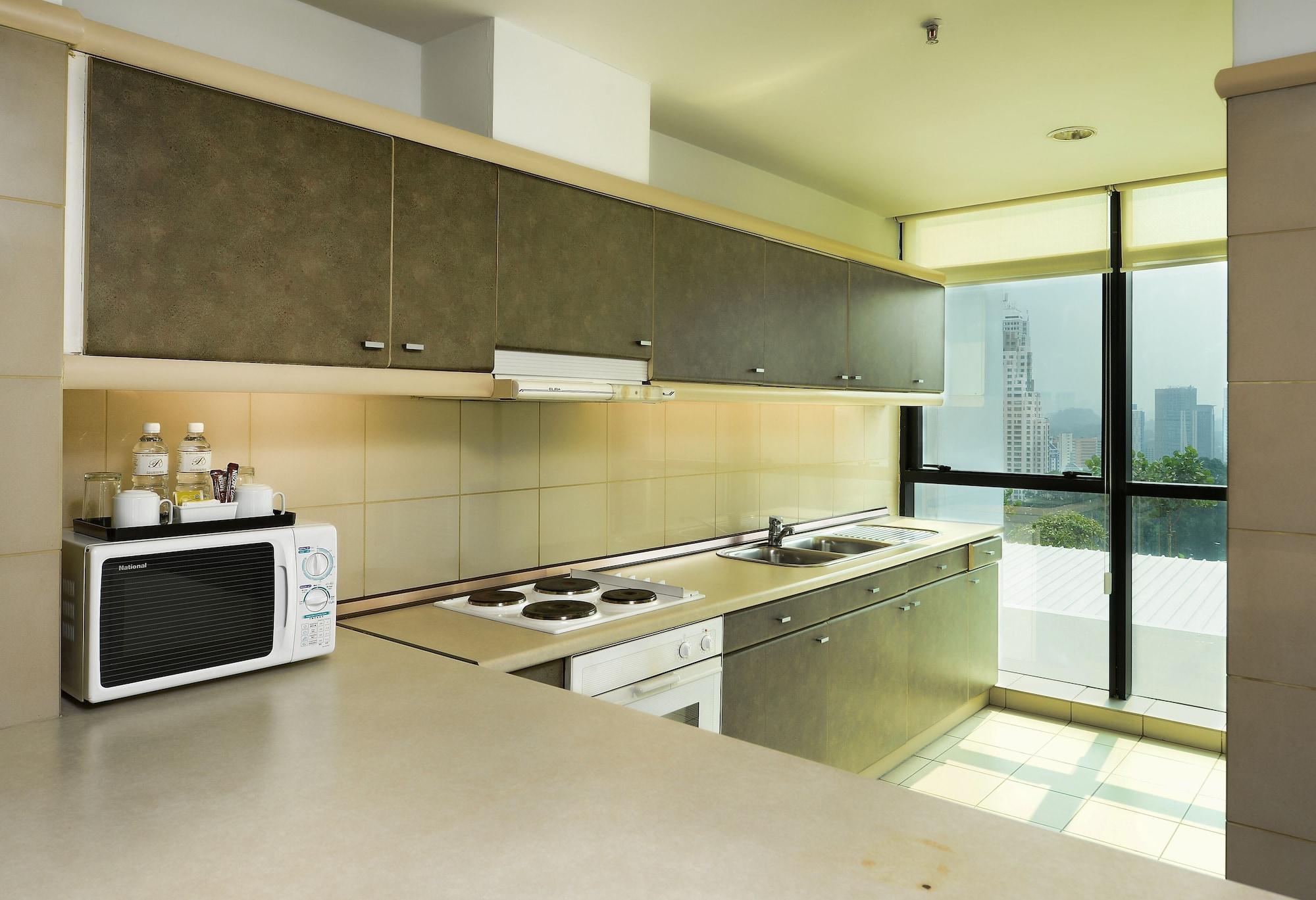 Pacific Regency Hotel Suites Kuala Lumpur Exteriér fotografie A typical kitchen