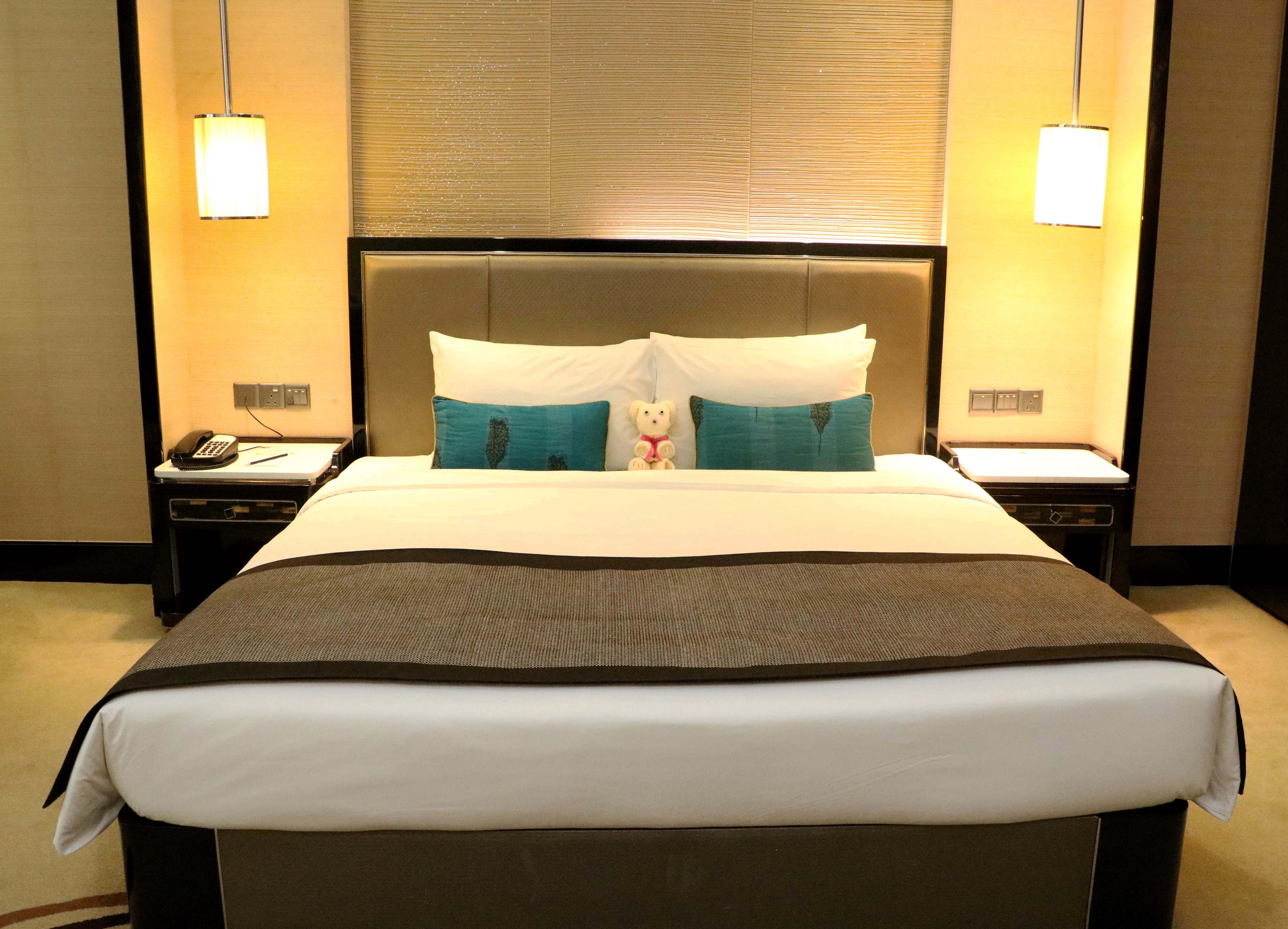 Pacific Regency Hotel Suites Kuala Lumpur Exteriér fotografie A bed