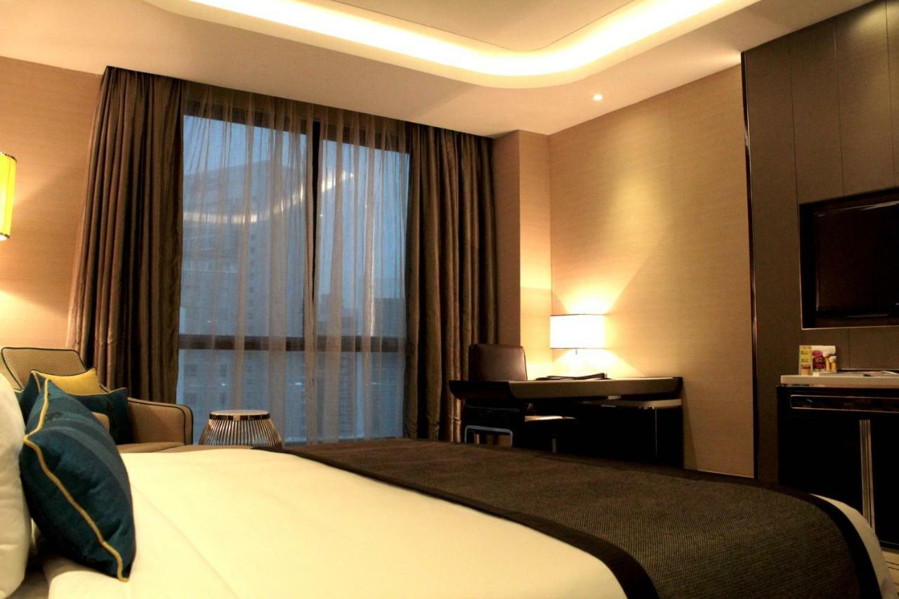 Pacific Regency Hotel Suites Kuala Lumpur Exteriér fotografie A room at the hotel